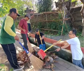 Pelaksanaan Program Jumat Bersih